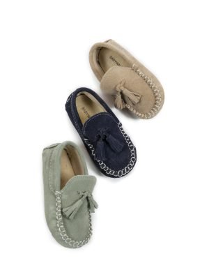 https://www.mikavouli.gr/wp-content/uploads/2021/12/BW4011-BABYWALKER-SHOES-LOAFERS-1-300x400.jpg
